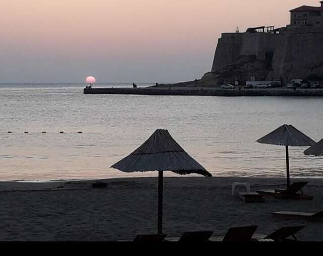 Гостевой дом Small beach accomodation FLORA e NUZI Улцинь-15