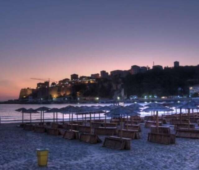 Гостевой дом Small beach accomodation FLORA e NUZI Улцинь-8